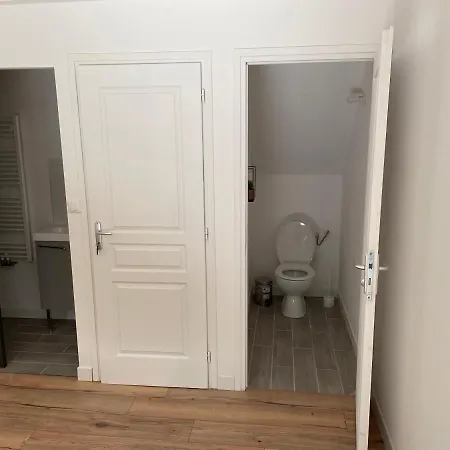 2 Rdc Henriville Lägenhet