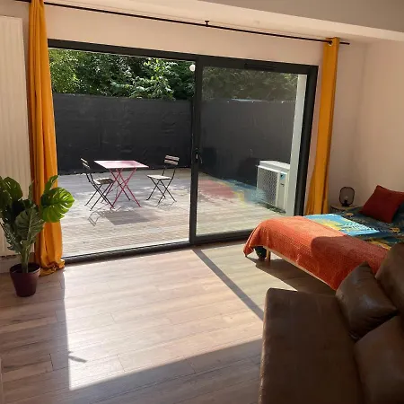 2 Rdc Henriville Lägenhet